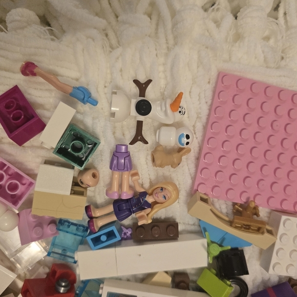 15lb MEGA LEGO LOT included Lego Friends Lego Disney And Lego Junior - Picture 11 of 12